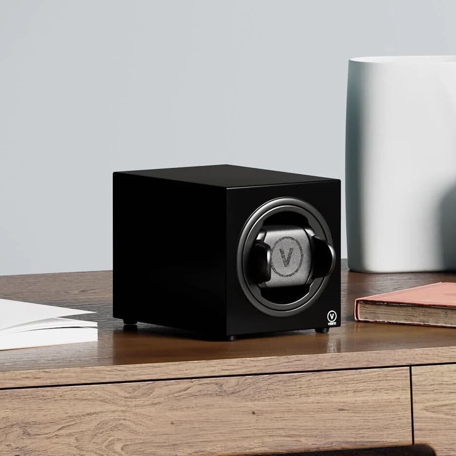 Venti Single Watch Winder Black - Lifestyle