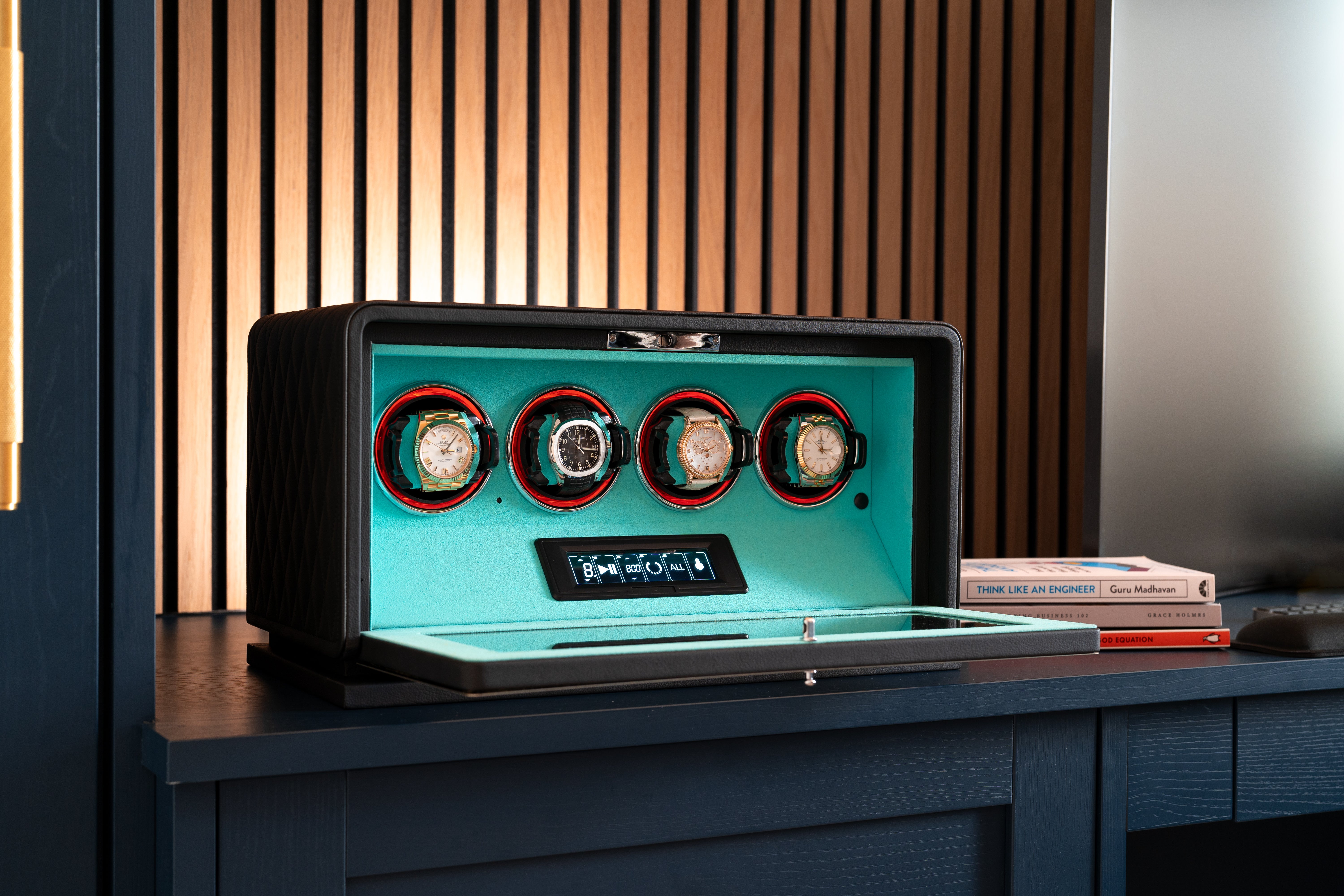 Venti Quad Watch Winder Black Leather Aqua - Lifestyle