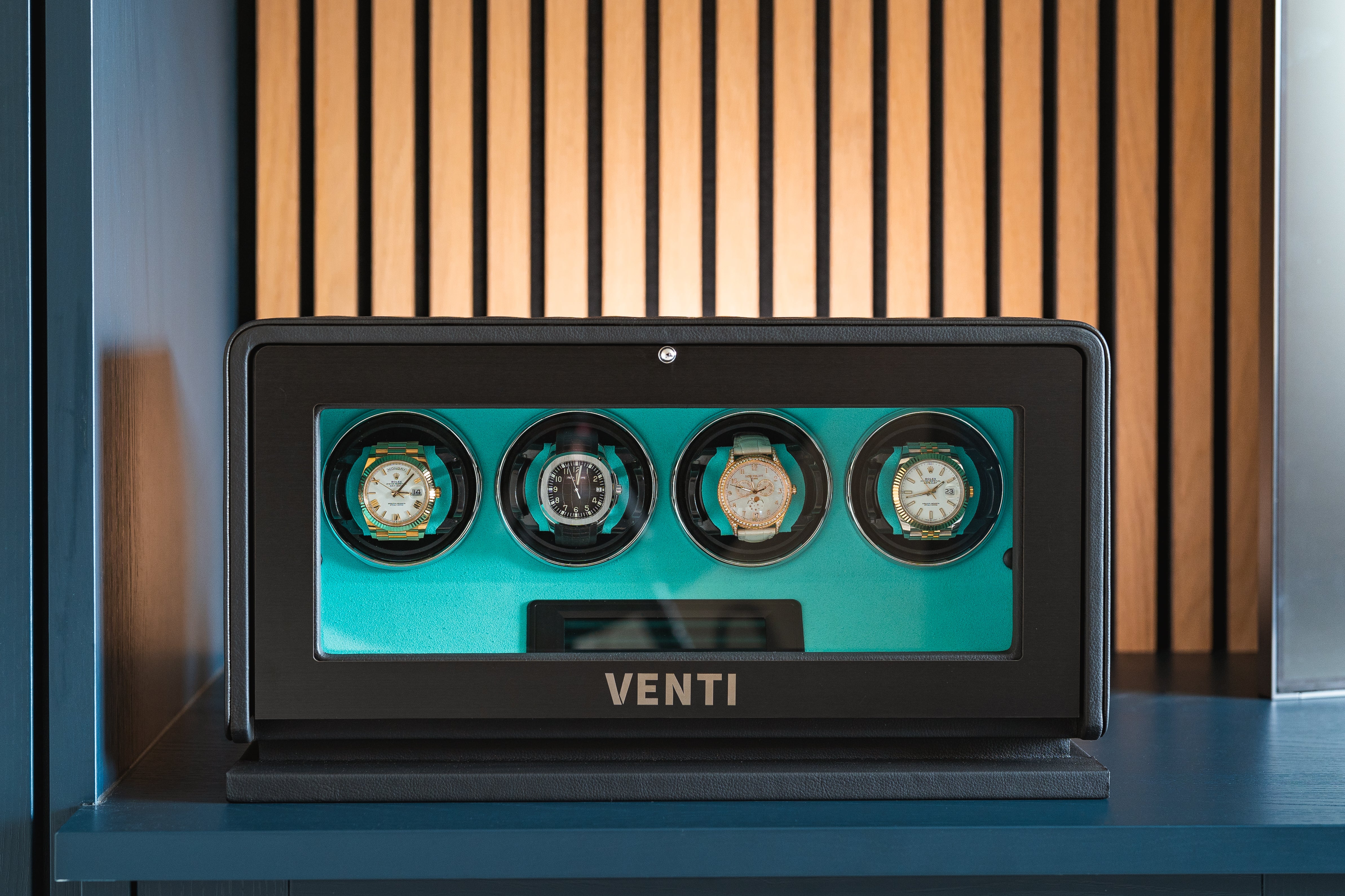Venti Quad Watch Winder Black Leather Aqua - Lifestyle